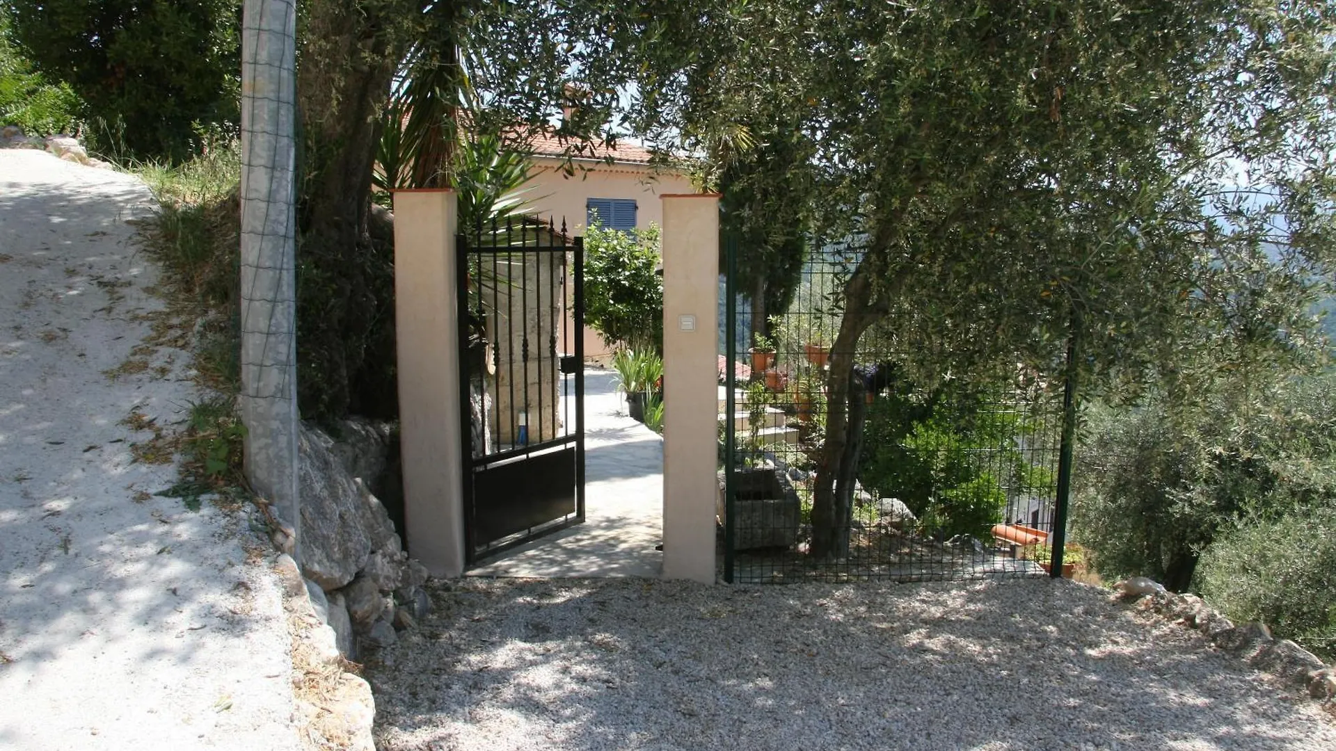 Villa Avec Vue Et Piscine Privee Bendejun