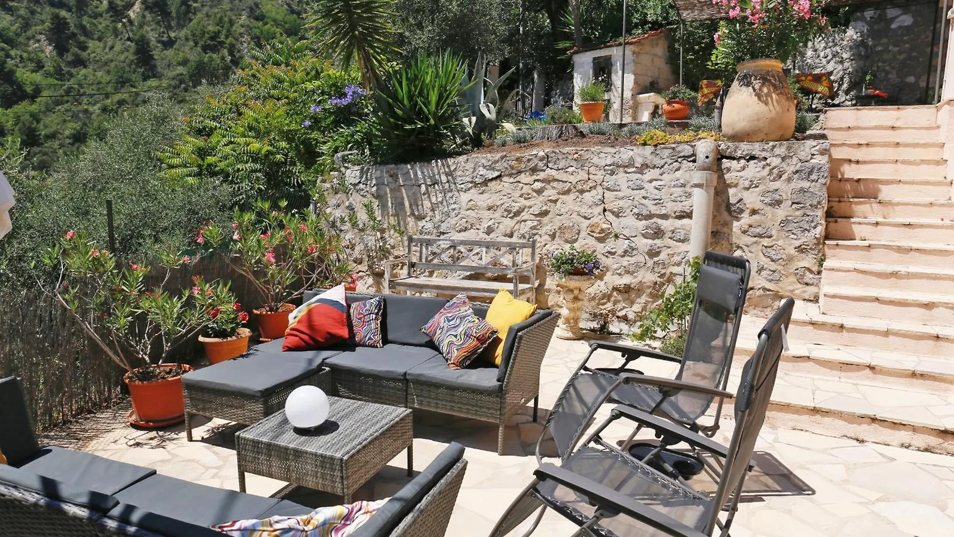 Villa Avec Vue Et Piscine Privee Bendejun
